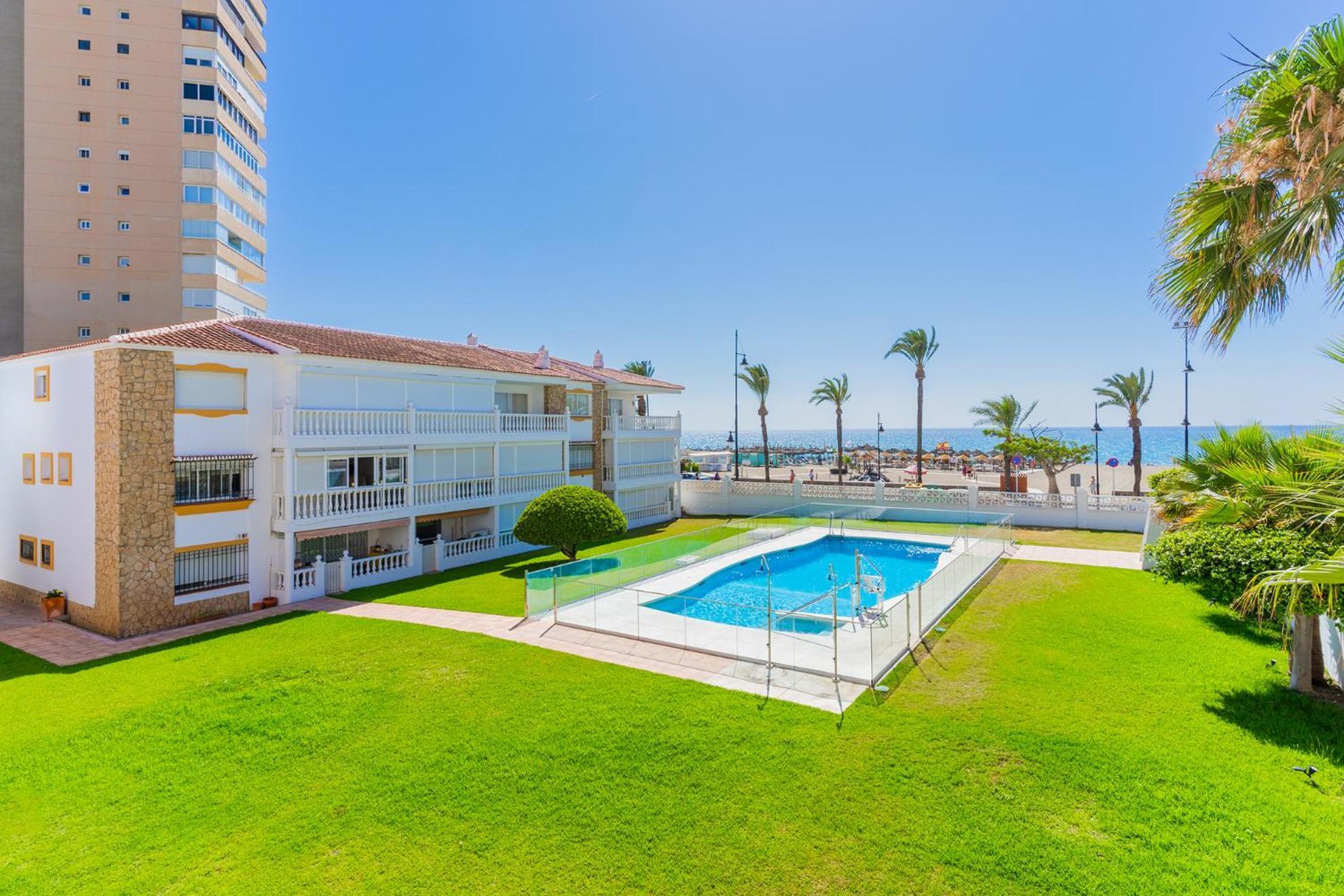 Torremolinos Playamar Primera Linea De Playa Urb. La Farola Apartment Exterior photo